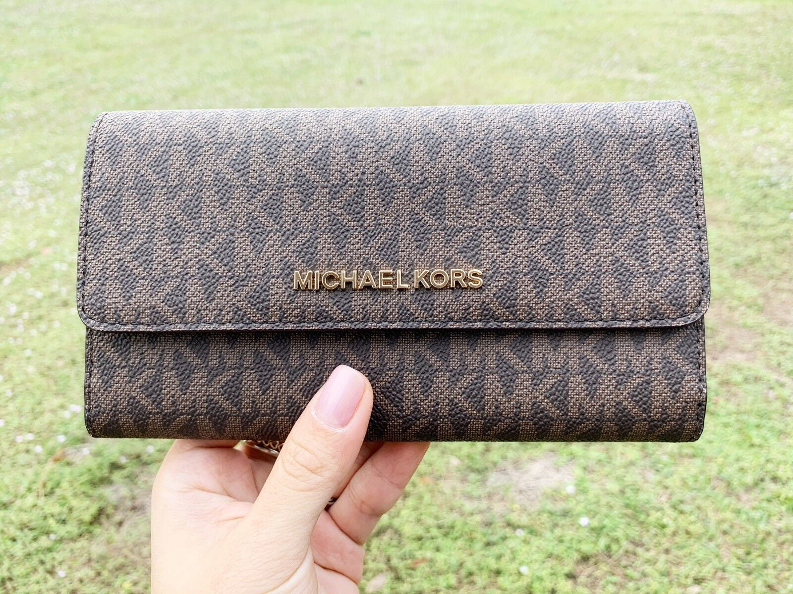 Michael Kors Jet Set Travel Large Trifold Wallet Signature MK Brown Bl