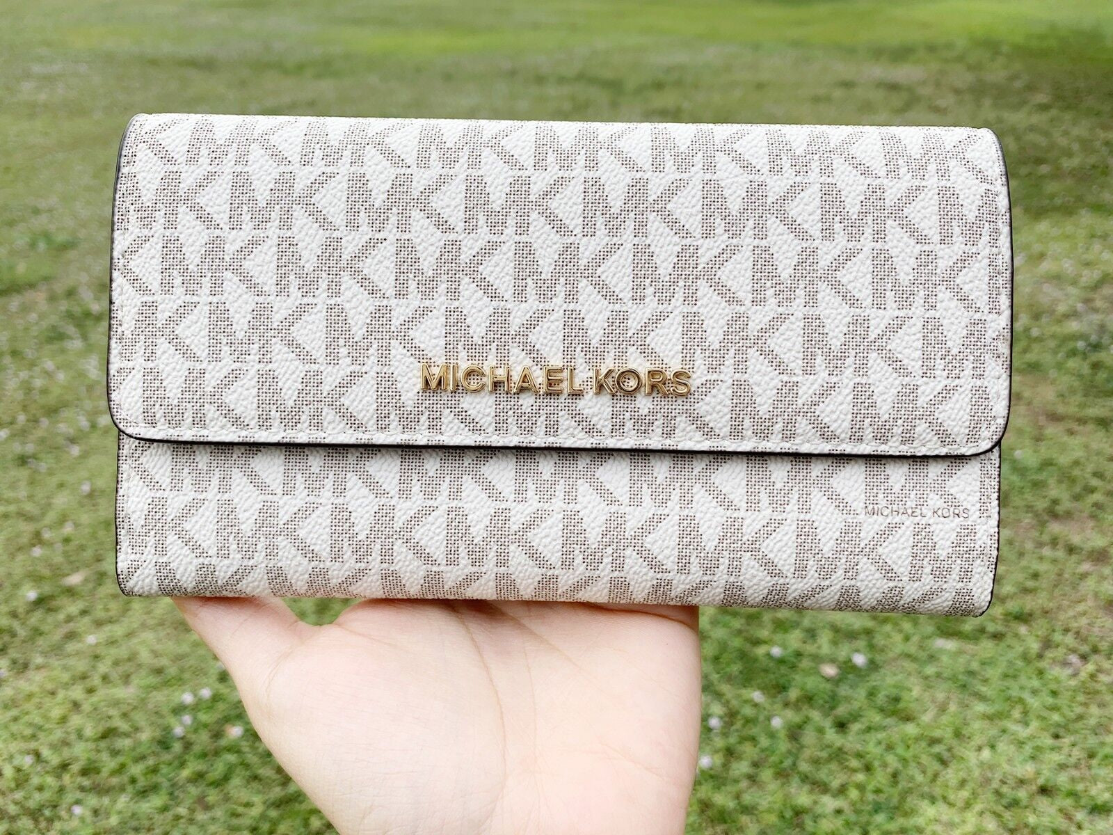 Michael Kors Jet Set Travel Large Trifold Wallet Signature MK Brown Bl