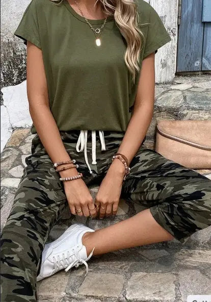 Summer Solid Color Round Neck Short Sleeve T-Shirt And Leopard Print Casual Pants Two Piece Set For Women - shopluxelook.store